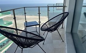 Cosmopolitan - Studio Pe Plaja Cu Vedere La Mare & Loc Parcare Gratis